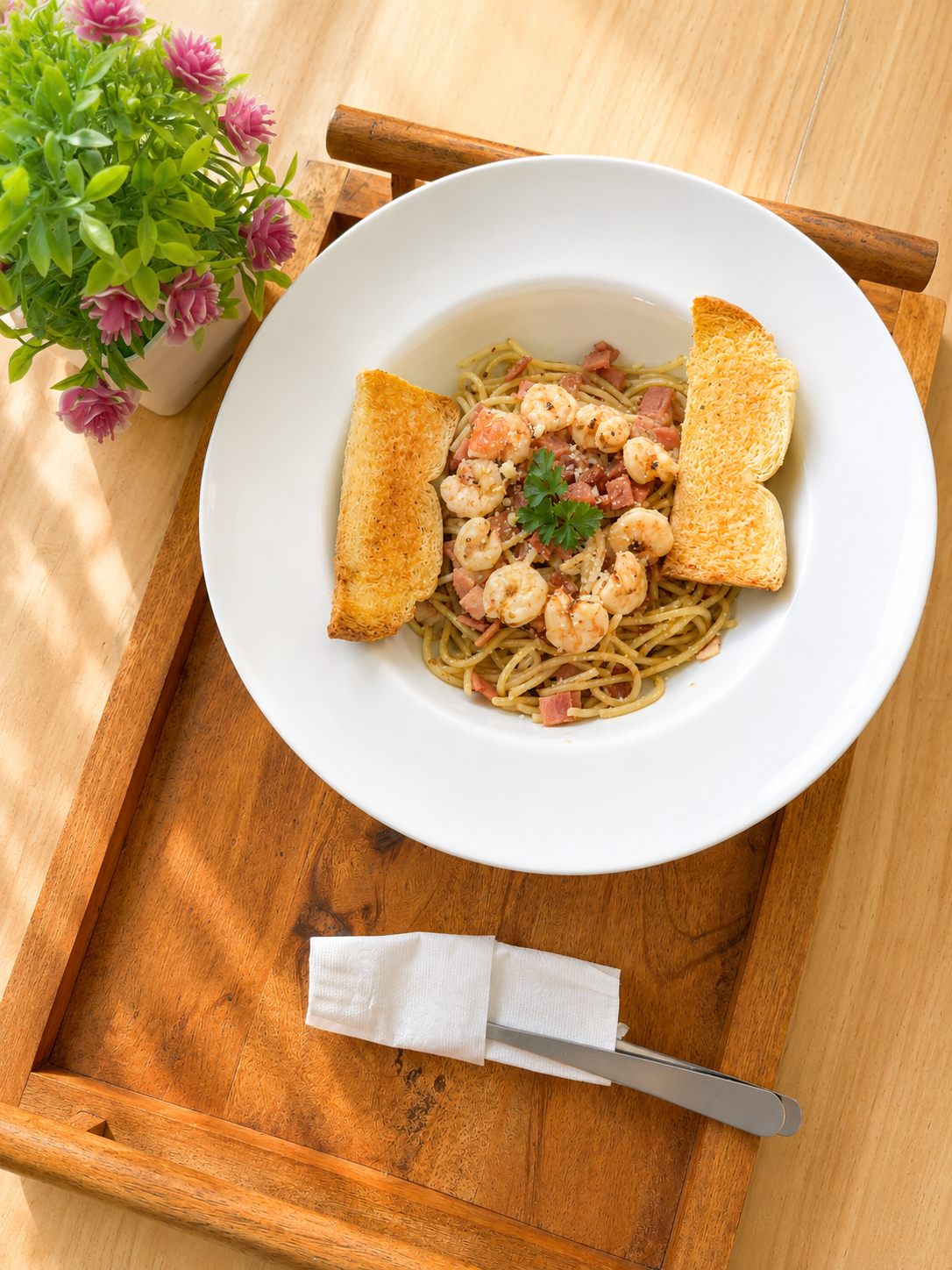 Spaghetti Aglio e Olio Smoked Beef & Udang